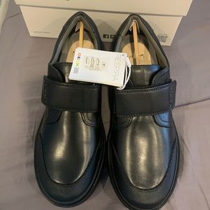 NIB Geox Black Leather Shoes sz 3.5